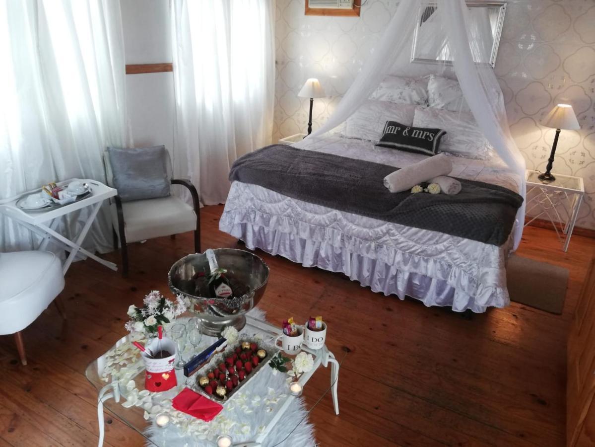 Acacia Bush Lodge Pietermaritzburg Esterno foto