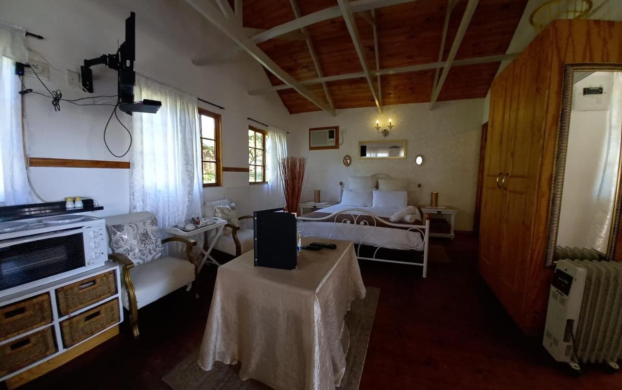 Acacia Bush Lodge Pietermaritzburg Esterno foto