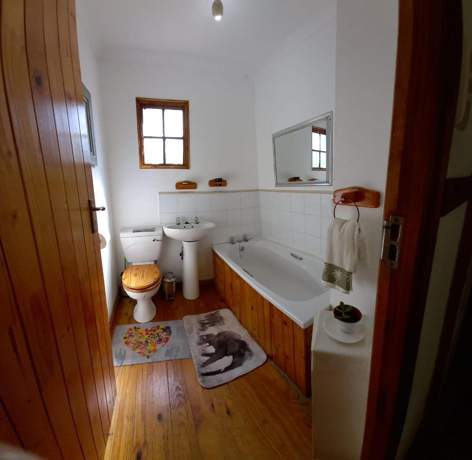 Acacia Bush Lodge Pietermaritzburg Esterno foto