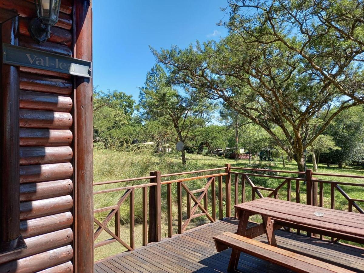 Acacia Bush Lodge Pietermaritzburg Esterno foto